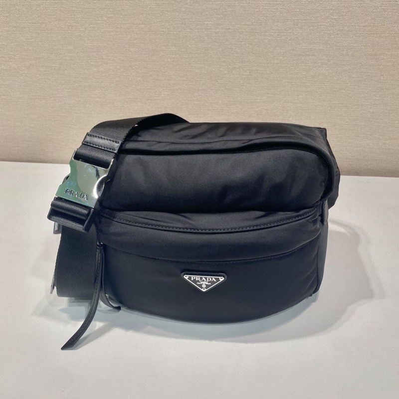 Pra*a waist & chest packs